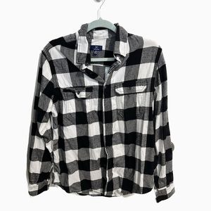 Black and White Plaid Long Sleeve Shirt Size M